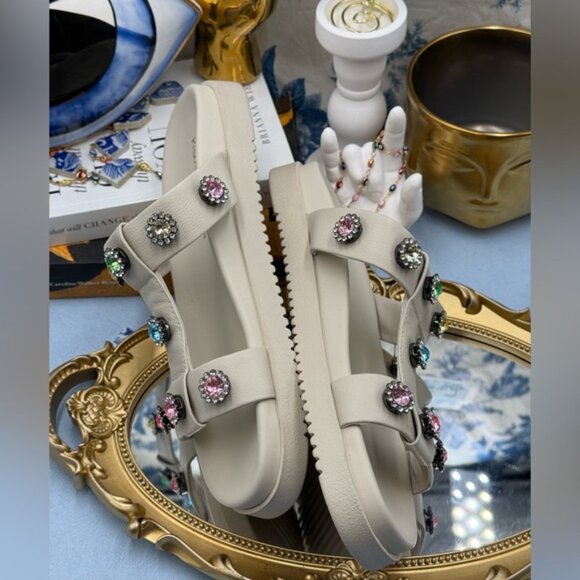 🆕 KURT GEIGER LONDON 🧿 NWOB White Orson Flower Power Slide Sandals, Sz39 US8.5 - Picture 9 of 13